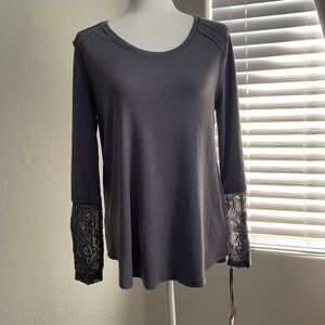 Knox Rose blouse/sweater